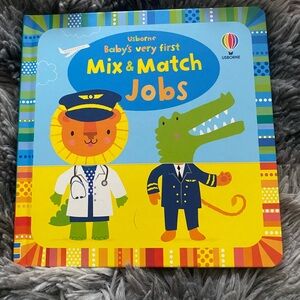 Usbourne brand. Baby’s first mix and match book. 🆕